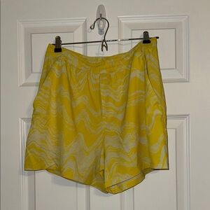 Lululemon Pace Breaker 5” Linerless Yellow Shorts